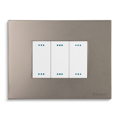 Master - PIXIA Placa de 3 módulos (pieza) Níquel
